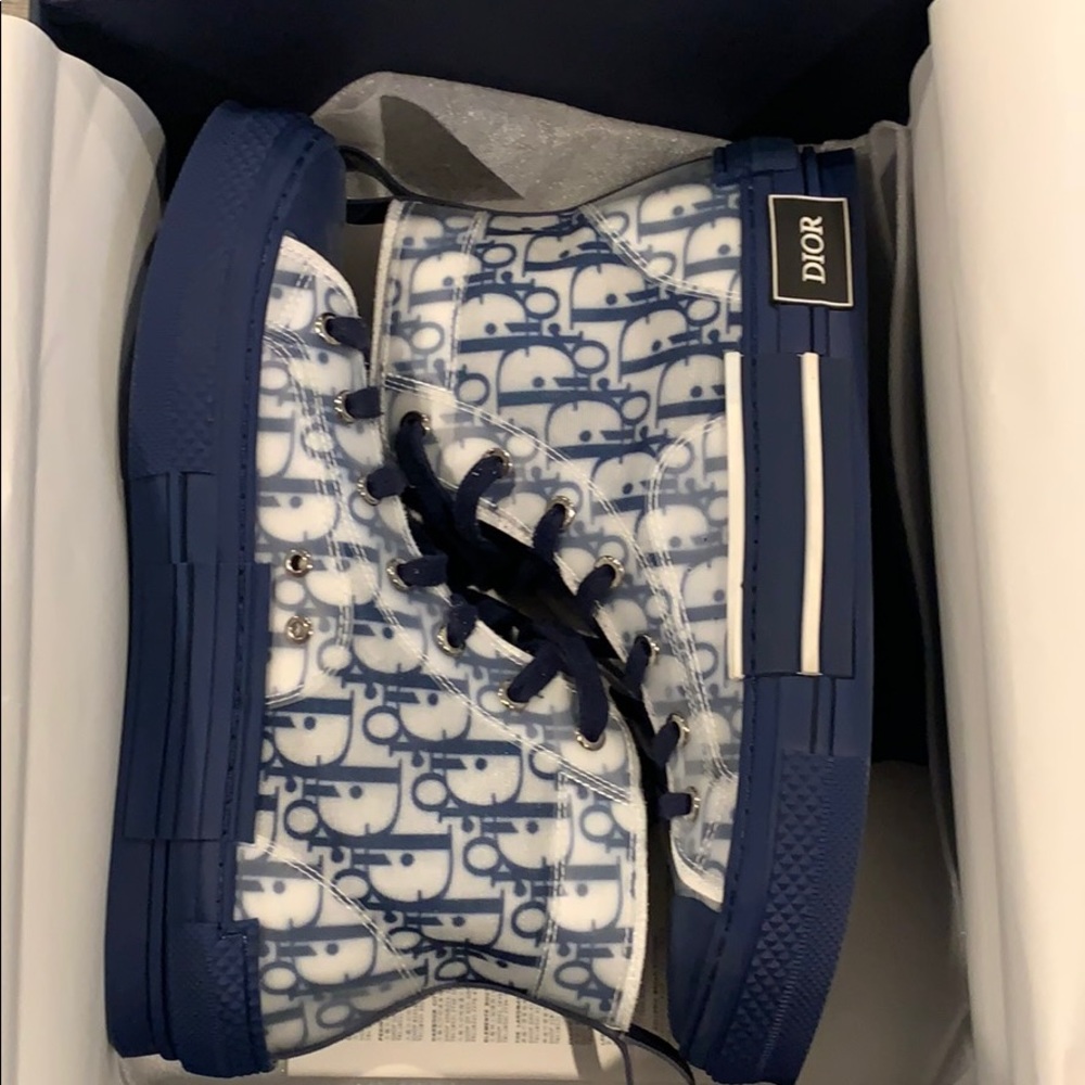 Dior b23